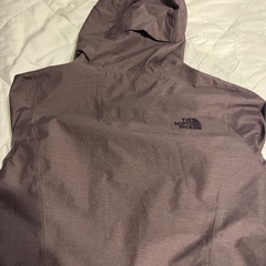 The North Face レインジャケットの画像