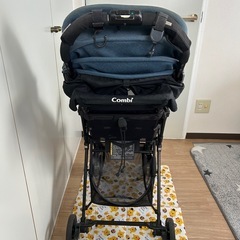 コンビ　ベビーカーの画像