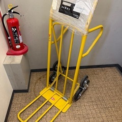 段差カート 階段台車 階段昇降運搬車 階段運搬車　６輪式 の画像