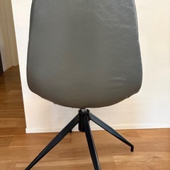 ②エアゾーム　回転式　ダイニングチェア　1脚　(4脚あります。うち、1脚はジャンク)の画像