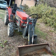 ヤンマー ディーゼル エンジン　トラクター AF235
、908時間　ローダー付　除雪の画像