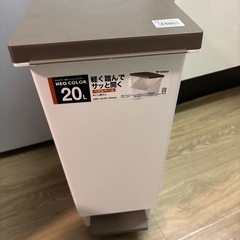 ごみ箱  45L×2個  20L×1個 の画像