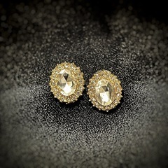 【受け渡し者決定】アイシャドウ、ピアスセットの画像