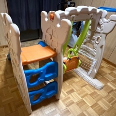 滑り台、ブランコの画像