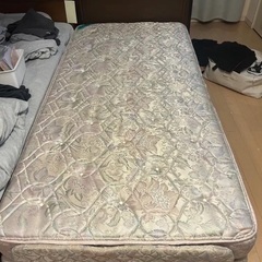 高級なシモンズマットレス(セット)の画像