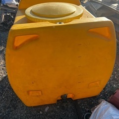 水タンク800Lの画像