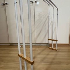 アイリスオーヤマ製タオルスタンドの画像