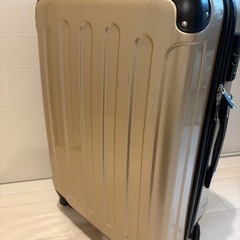 スーツケース超軽量光沢ボディ★Mサイズ！Wキャスター８輪で丈夫な防犯ファスナー、ＴＳＡロックも搭載のフルスペックモデル★の画像