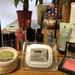 今年去年購入品　化粧品セット・NARSチーク・化粧下地・KATEリップモンスター(口紅)等の画像