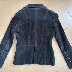 INED レディース ベロアジャケット 9号
の画像