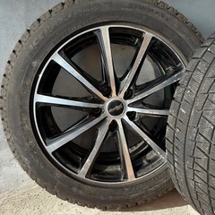 215/55R17 スタッドレスタイヤ4本セット　ホイール付　ブリヂストン　1シーズンのみ使用の画像