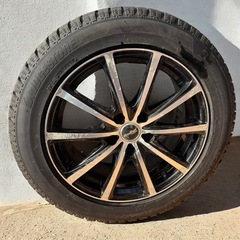 215/55R17 スタッドレスタイヤ4本セット　ホイール付　ブリヂストン　1シーズンのみ使用の画像