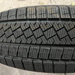 新品 未使用 ピレリ アイスゼロ 195/65R15 91T スタッドレス タイヤ 4本 セット セレナ ノア ヴォクシー エスクァイア アイシス 冬 久喜
の画像