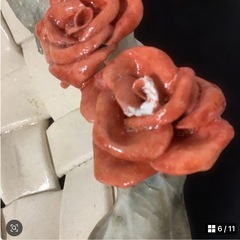 バラ装飾付きボウル　菓子器　小物入れ　ハンドメイド　編み込みの画像