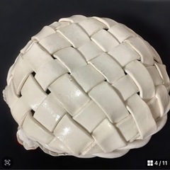 バラ装飾付きボウル　菓子器　小物入れ　ハンドメイド　編み込みの画像