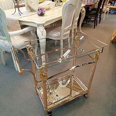 配達可!!ヨーロピアン ワゴン キャスター付き 2段 収納 おしゃれ ゴールド 金 角型 ガラス天板 ミラー付き トローリーワゴン キッチンワゴン サイドワゴン アンティーク クラシック テイスト ロココ調 輸入家具の画像