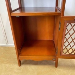 コイズミ キャビネット 電話台 置物台 棚 ガラス扉 格子 レトロの画像