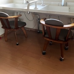 テーブル　椅子　の画像