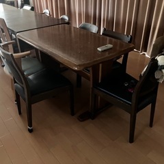 テーブル　椅子　の画像