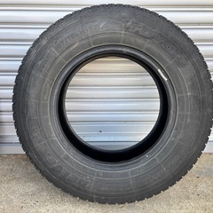 ハイエース　スタッドレス　4本セット　
195/80/R15 トーヨータイヤ  の画像
