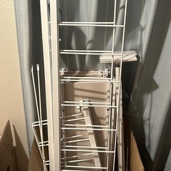 ニトリの突っ張り棚の画像