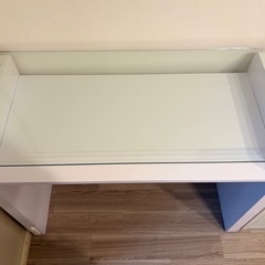 無料　ガラステーブルの画像