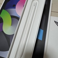 iPad Air 第4世代 64GB（Wi-Fiモデル / スペースグレイ） ＋ Apple Pencil 第2世代 ＋ Smart Keyboard Folio ＋ 付属品フルセット　最大バッテリー容量93% の画像