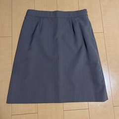 クリーニング済◎【スーツ 3点セット グレー ストライプ】の画像