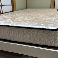 マットレス付きシングルベッドの画像