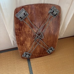 折りたたみ机の画像