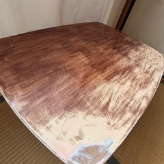 折りたたみ机の画像