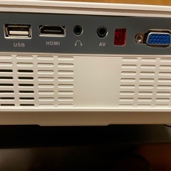 ミニプロジェクター／動作品・新品HDMI付き（リモコン不動）箱あり
の画像