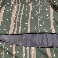 【新品】chocol raffine robe 花柄 ロングスカート 裏地付き 深緑 フリーの画像