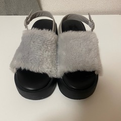 ファーサンダル　24.0〜24.5の画像