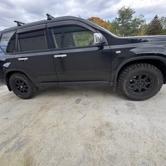 ニッサンエクストレイル　ディーゼルマニュアル車の画像