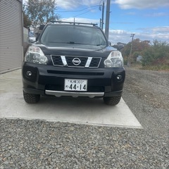 ニッサンエクストレイル　ディーゼルマニュアル車の画像