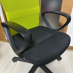 お話し中【2点セット✨】勉強机 ＋ デスクチェアの画像