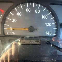 ISUZUエルフトラック・MT5速・6人乗り・ガソリン車・1.2トンキャブオーバの画像