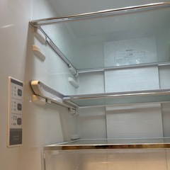 12/7取りに来られる方　ハイセンス 冷蔵庫 幅55cm 282L ダークブラウン HR-G2801BR 3ドア 右開き 真ん中野菜室 自動霜取り ガラスドアの画像