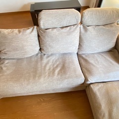 【12/6取引希望、12/7以降は相談】3人掛けソファ、オッドマン付きの画像
