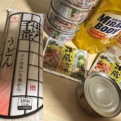 食品いろいろ　ツナ缶　キャノーラ油の画像