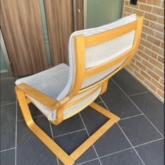 IKEAイケアのリラックスチェア　名作ポエングの画像