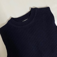 美品✨ ウールノースリーブ ニットベスト(ネイビー)の画像