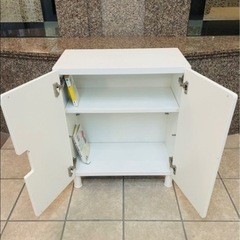 IKEA イケアの本棚　ブックシェルフの画像