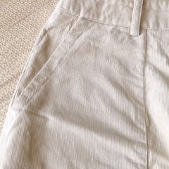 オフホワイト　台形スカート　レディースの画像