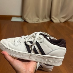 スニーカーの画像