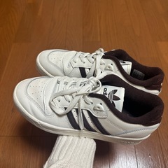 スニーカーの画像