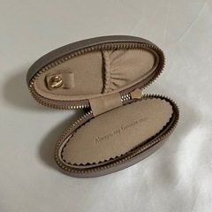 ete オーバル アクセサリーケース グレーベージュの画像