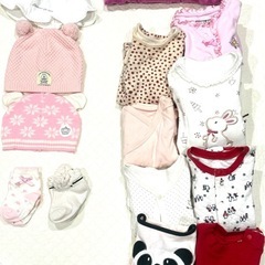 ベビー服　長袖　女の子　50〜&60 ２８枚＋帽子３枚　大量　まとめての画像