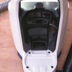 ★東芝   サイクロン掃除機　　VC-CF20A(W) 　ホワイト色　　2021年製　美品の画像